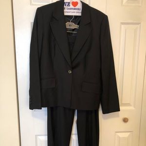 Anne Klein Black Pant Suit